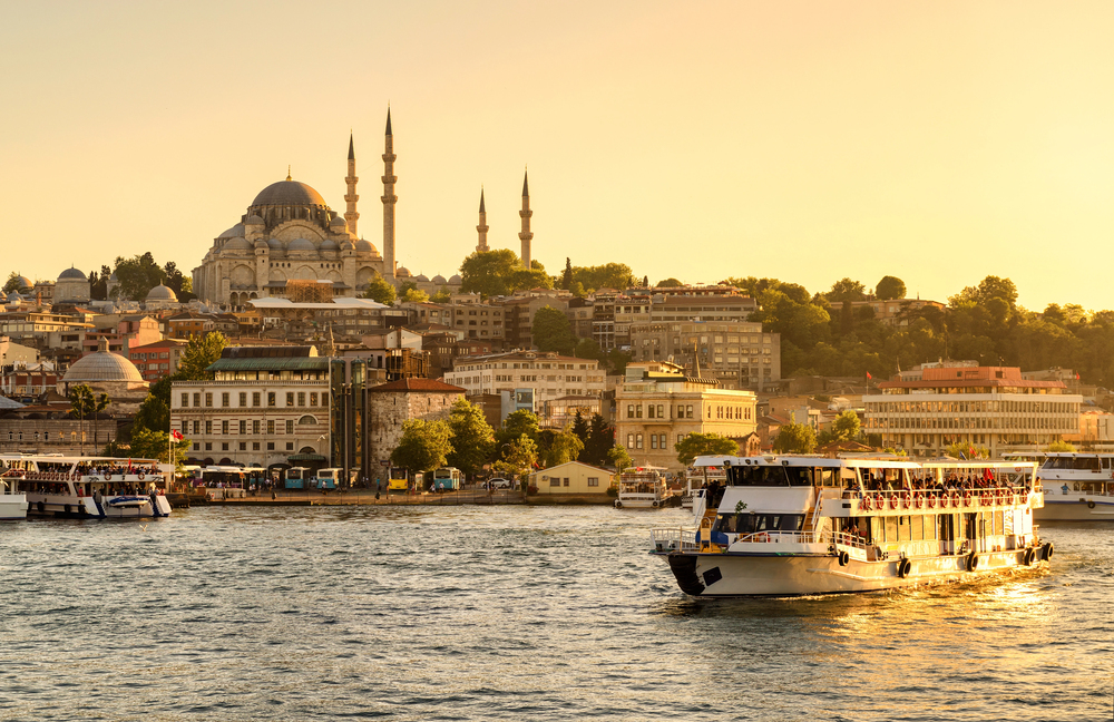 Nutzen Sie Ihren Aufenthalt in Russland optimal mit einem Zwischenstopp in Istanbul.